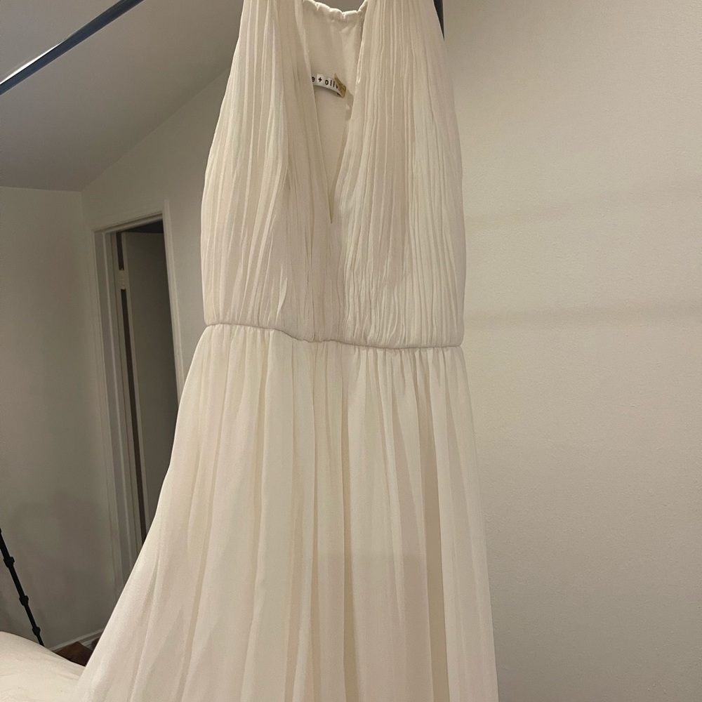 ALICE + OLIVIA GODDESS DRESS - Picture 2 of 8